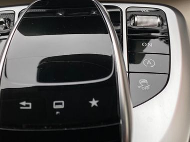 Mémoire Start-Stop pour la Mercedes-Benz classe V, Marco Polo, Horizon, Activity (W447) à partir de l'année 2014 - montage inclus