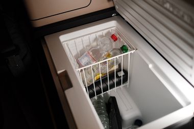 Hanging basket for refrigerator / cool box for Mercedes-Benz Marco Polo W447 from model year 2014