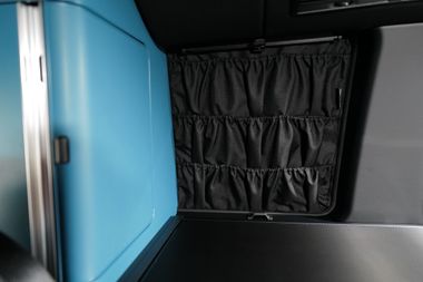 Organisateur de fenêtre Système de poches pour la fenêtre au-dessus du réfrigérateur dans la Mercedes-Benz Marco Polo W447 & Viano Marco Polo W639
