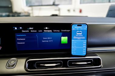 Victron Energy Orion XS 12-12 50A charging booster for Mercedes-Benz Marco Polo, Horizon, Activity